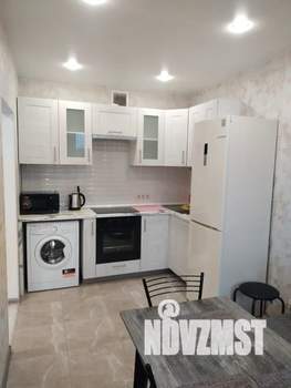 1-к квартира, посуточно, 45м2, 9/25 этаж