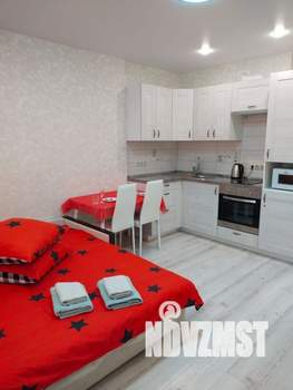 Студия квартира, посуточно, 36м2, 9/25 этаж