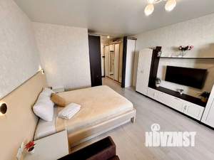 1-к квартира, посуточно, 33м2, 23/25 этаж
