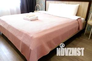 2-к квартира, посуточно, 43м2, 9/25 этаж