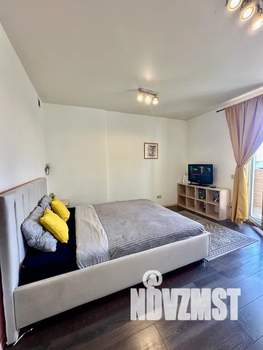 Студия квартира, посуточно, 29м2, 10/25 этаж