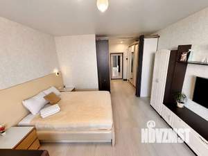 1-к квартира, посуточно, 33м2, 23/25 этаж