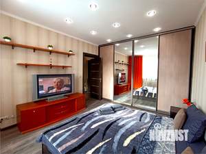 1-к квартира, посуточно, 40м2, 7/25 этаж