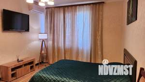 Студия квартира, посуточно, 35м2, 22/25 этаж