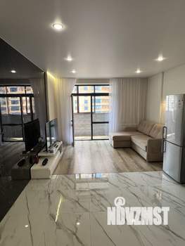 Студия квартира, посуточно, 35м2, 11/25 этаж