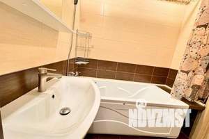 1-к квартира, посуточно, 33м2, 23/25 этаж