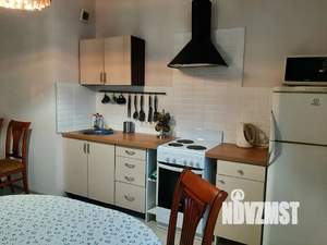 3-к квартира, посуточно, 65м2, 20/25 этаж