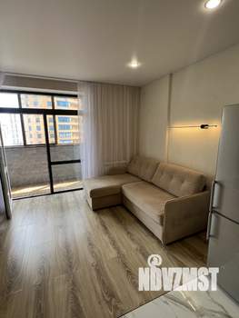 Студия квартира, посуточно, 35м2, 11/25 этаж