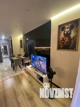 Студия квартира, посуточно, 37м2, 11/25 этаж
