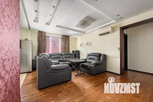 4-к квартира, вторичка, 104м2, 2/15 этаж