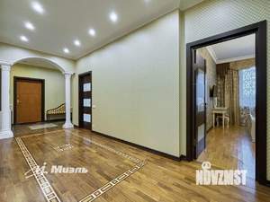 3-к квартира, вторичка, 100м2, 8/25 этаж