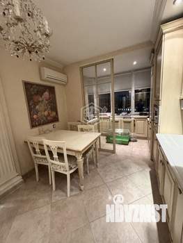 5-к квартира, вторичка, 140м2, 6/22 этаж