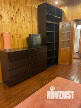 2-к квартира, вторичка, 57м2, 1/4 этаж