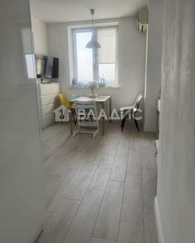 3-к квартира, вторичка, 70м2, 21/25 этаж