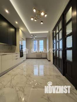 3-к квартира, вторичка, 132м2, 8/24 этаж