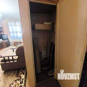 2-к квартира, вторичка, 42м2, 1/5 этаж