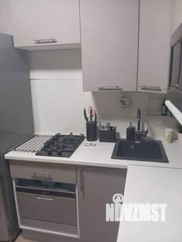 2-к квартира, вторичка, 42м2, 1/5 этаж