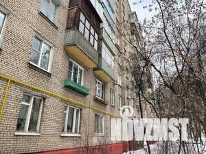 2-к квартира, вторичка, 42м2, 1/9 этаж