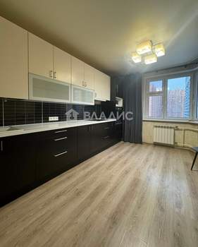 3-к квартира, вторичка, 74м2, 7/23 этаж