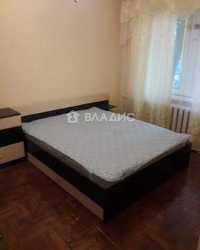 2-к квартира, вторичка, 42м2, 1/5 этаж