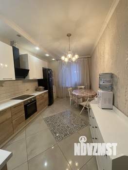 2-к квартира, вторичка, 84м2, 10/25 этаж