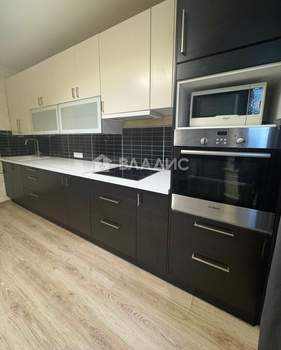 3-к квартира, вторичка, 74м2, 7/23 этаж