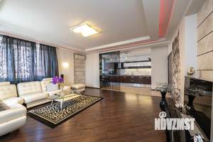 2-к квартира, вторичка, 77м2, 21/24 этаж