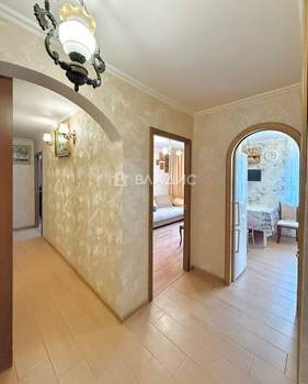 3-к квартира, вторичка, 58м2, 8/9 этаж