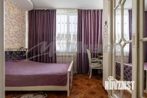 4-к квартира, вторичка, 129м2, 18/25 этаж