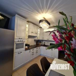 3-к квартира, вторичка, 85м2, 3/17 этаж