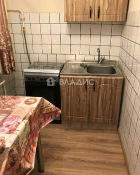 2-к квартира, вторичка, 42м2, 1/5 этаж