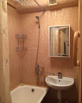 2-к квартира, вторичка, 42м2, 1/9 этаж