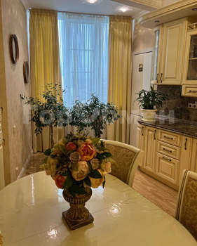 2-к квартира, вторичка, 80м2, 2/25 этаж