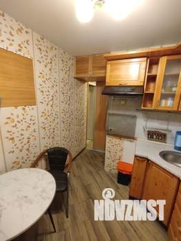 2-к квартира, вторичка, 50м2, 9/9 этаж