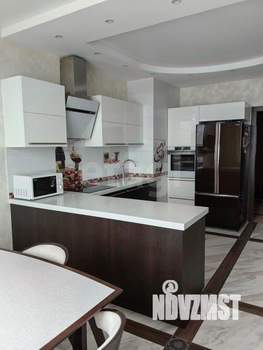 2-к квартира, вторичка, 84м2, 7/19 этаж