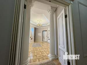 4-к квартира, вторичка, 168м2, 8/25 этаж
