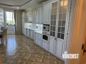 4-к квартира, вторичка, 168м2, 8/25 этаж