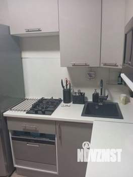 2-к квартира, вторичка, 42м2, 1/5 этаж