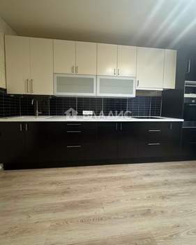 3-к квартира, вторичка, 74м2, 7/23 этаж