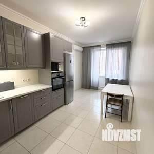 1-к квартира, вторичка, 64м2, 8/27 этаж