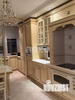 4-к квартира, вторичка, 140м2, 6/22 этаж