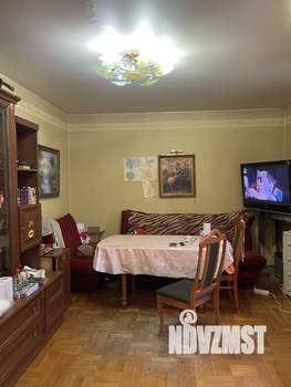 4-к квартира, вторичка, 130м2, 2/9 этаж