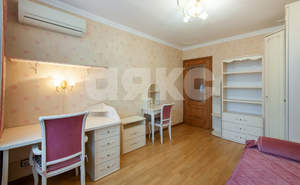 3-к квартира, вторичка, 140м2, 6/22 этаж