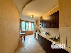 2-к квартира, вторичка, 70м2, 7/25 этаж