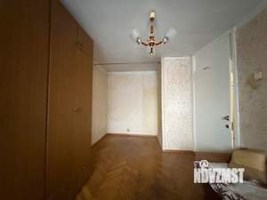 3-к квартира, вторичка, 56м2, 5/5 этаж