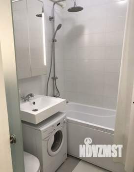 2-к квартира, вторичка, 39м2, 1/4 этаж