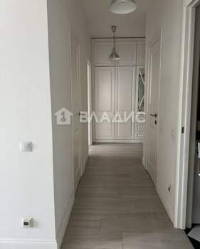 3-к квартира, вторичка, 70м2, 21/25 этаж