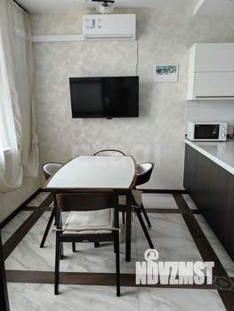 2-к квартира, вторичка, 84м2, 7/19 этаж