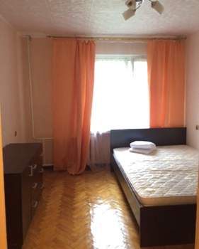 2-к квартира, вторичка, 42м2, 1/9 этаж