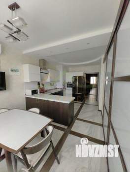 2-к квартира, вторичка, 84м2, 7/19 этаж